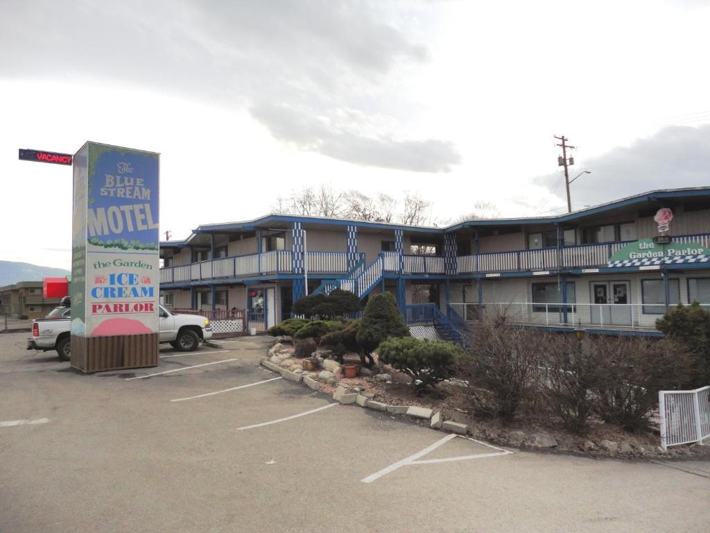Blue Stream Motel Vernon Zewnętrze zdjęcie