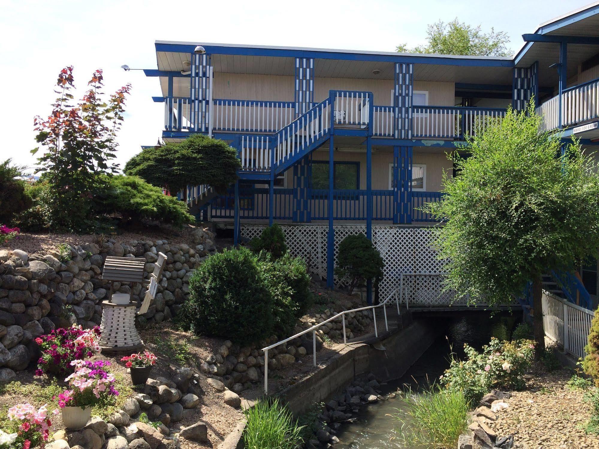 Blue Stream Motel Vernon Zewnętrze zdjęcie