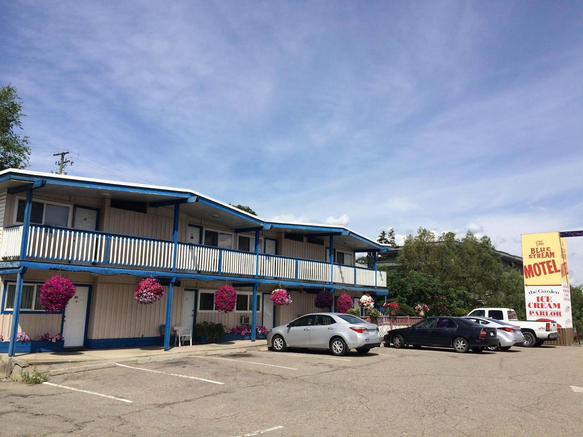 Blue Stream Motel Vernon Zewnętrze zdjęcie